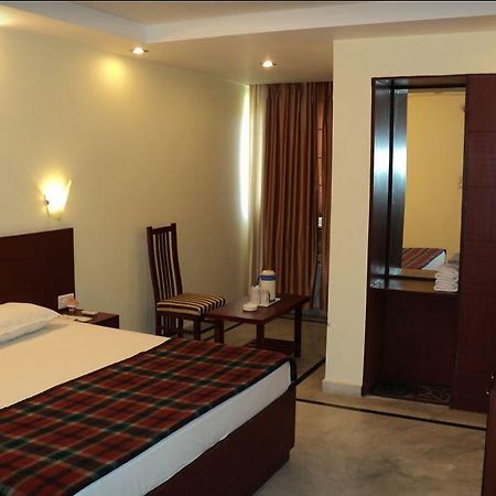 Hotel Swagat Palace Bhiwadi Eksteriør billede